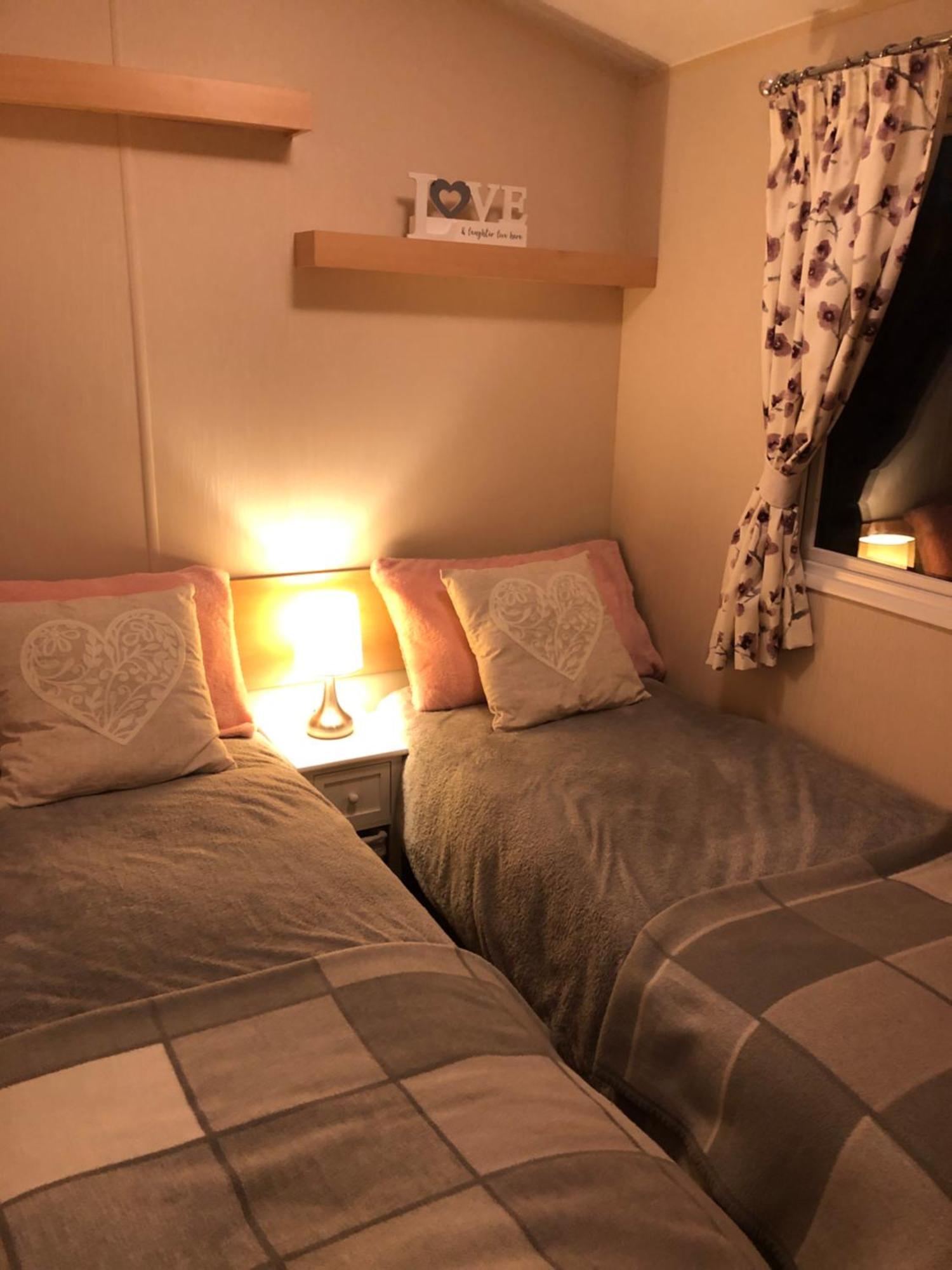 Jules Holiday Caravan Hotel Hartley ภายนอก รูปภาพ